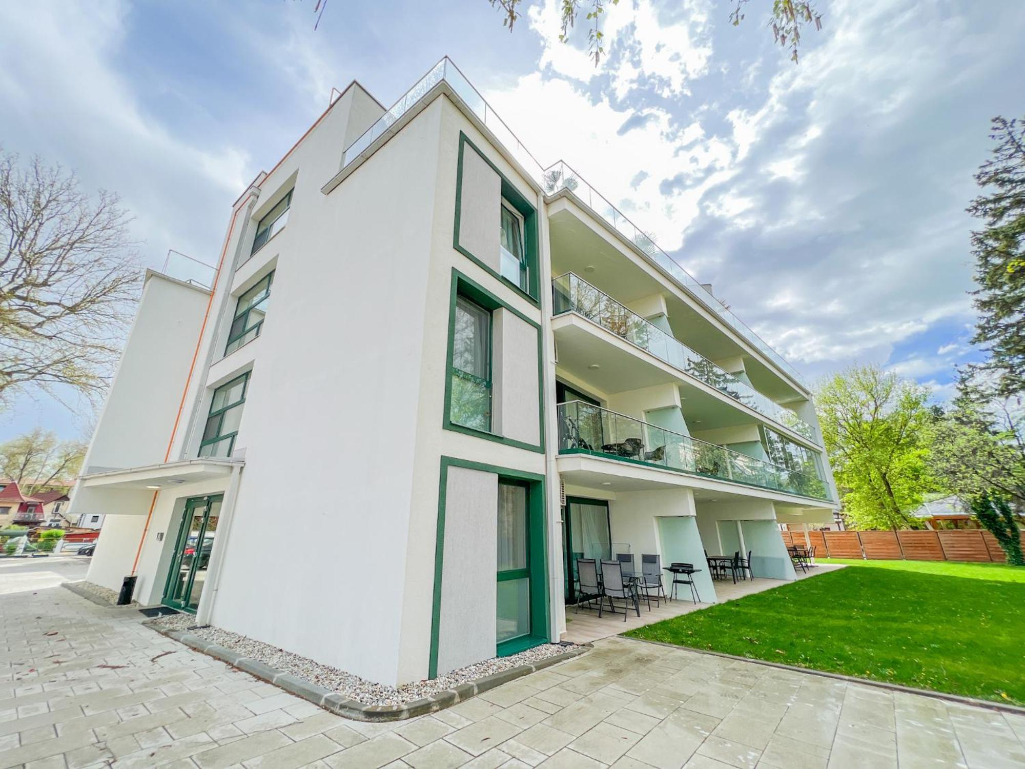 Villa Bauhaus Wellness Apartments 207 - Petiteplage Siófok Exterior foto